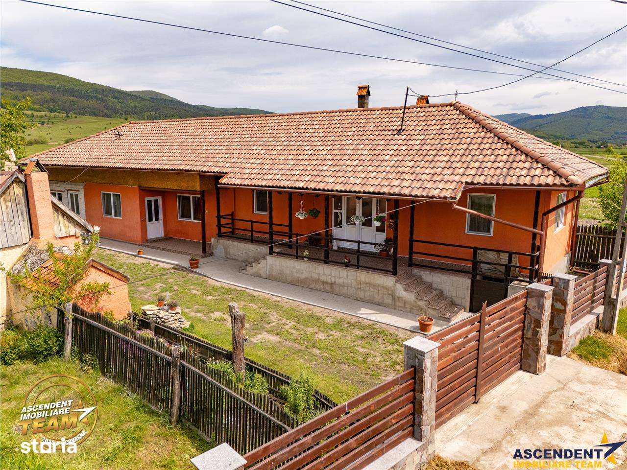 FILM! Casa individuala,cu 4 camere,1.200mp teren,priveliste deosebita, - Imagine principală: 3/20