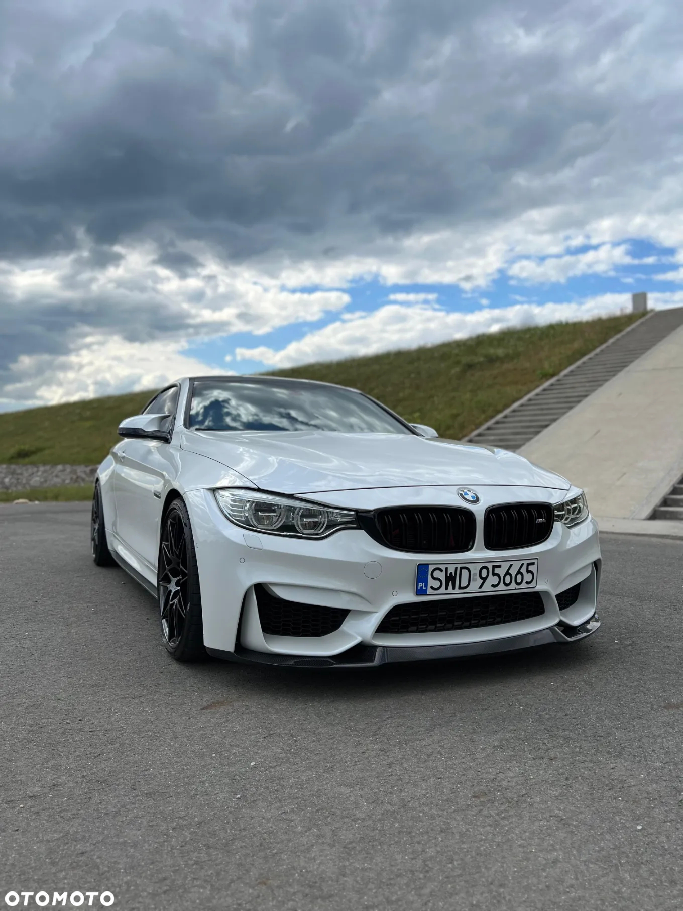 BMW M4 - 4