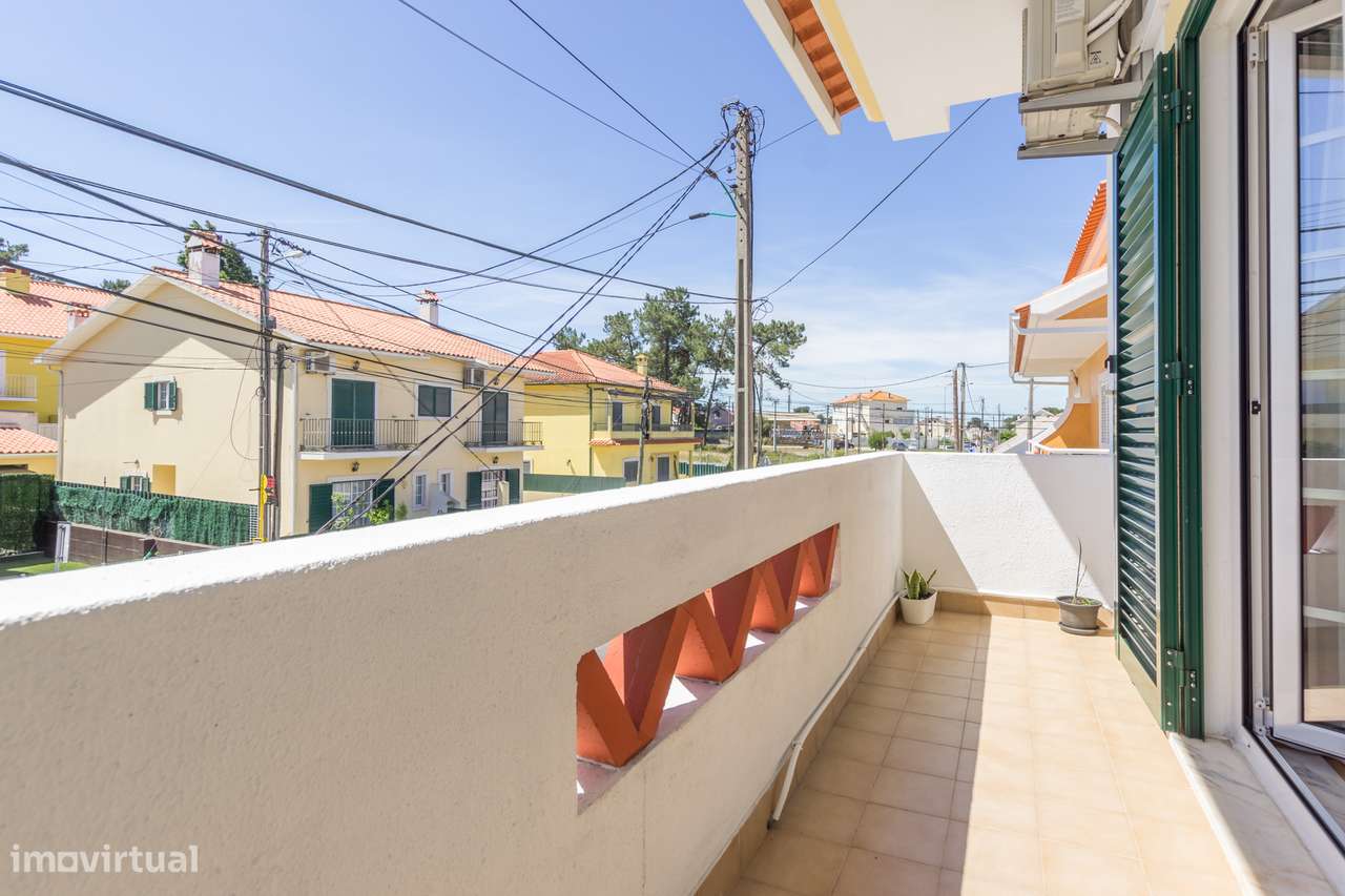 Moradia Geminada T3 na Quinta do Conde-14