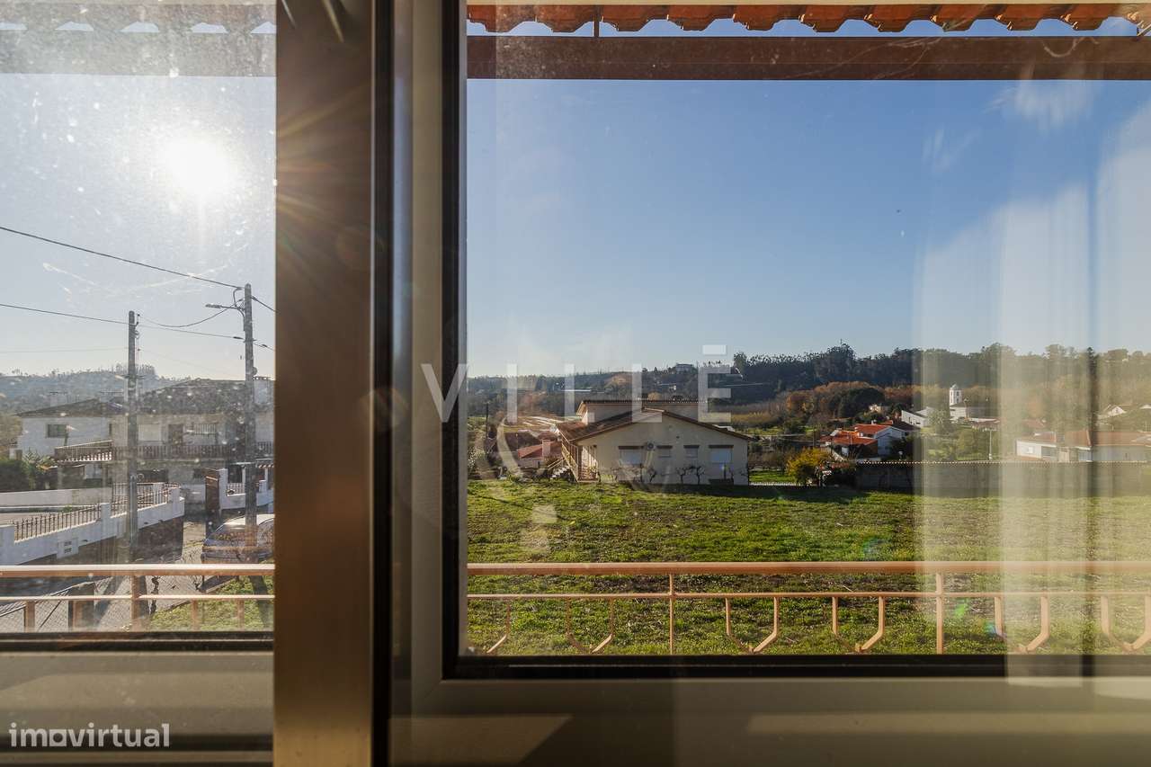 Moradia T4 com quintal - Grande imagem: 4/23