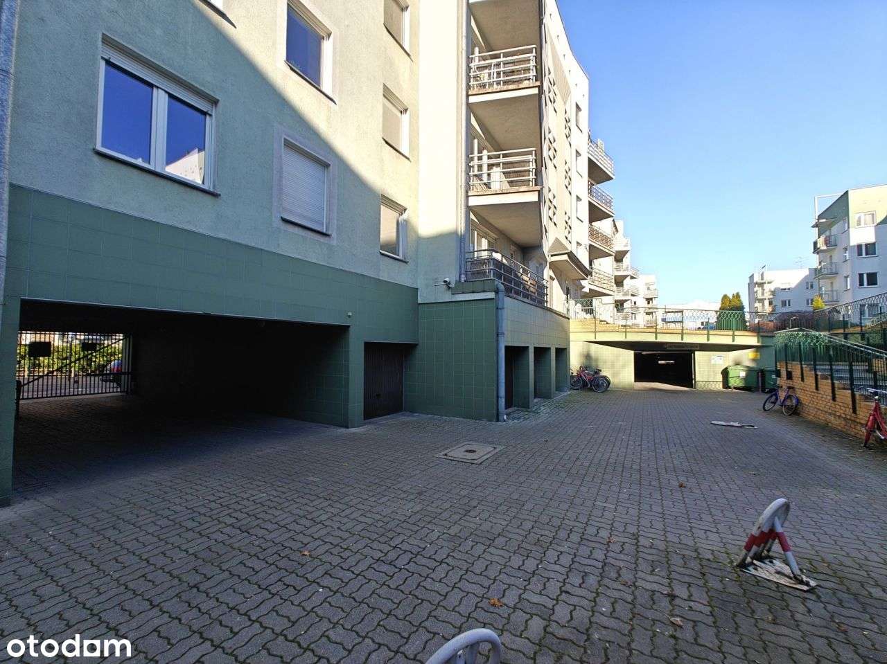 Lokal handlowy z dodatkowym magazynem-3