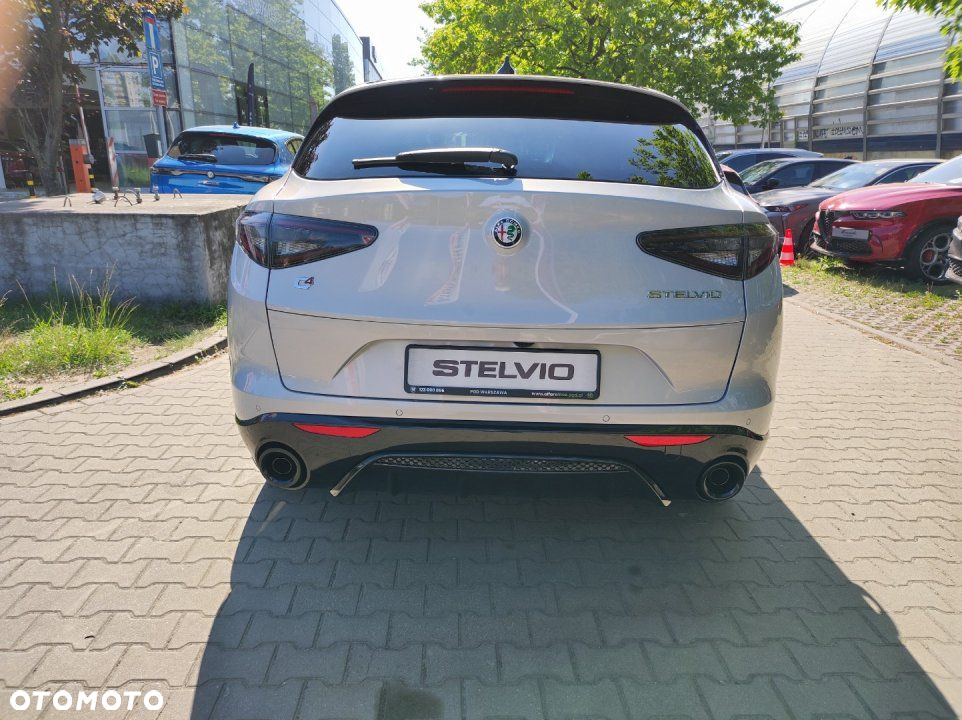 Alfa Romeo Stelvio - 6