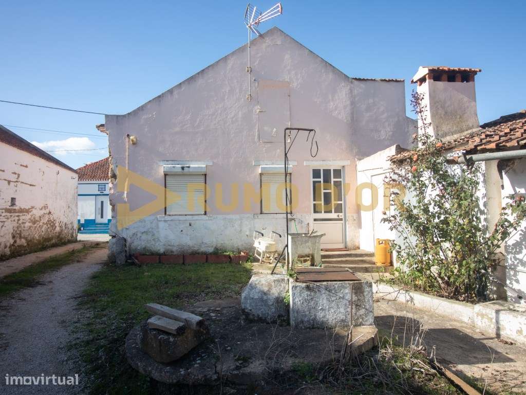 2 Moradias T3 para Recuperar em Penafirme da Ventosa, Alenquer-2