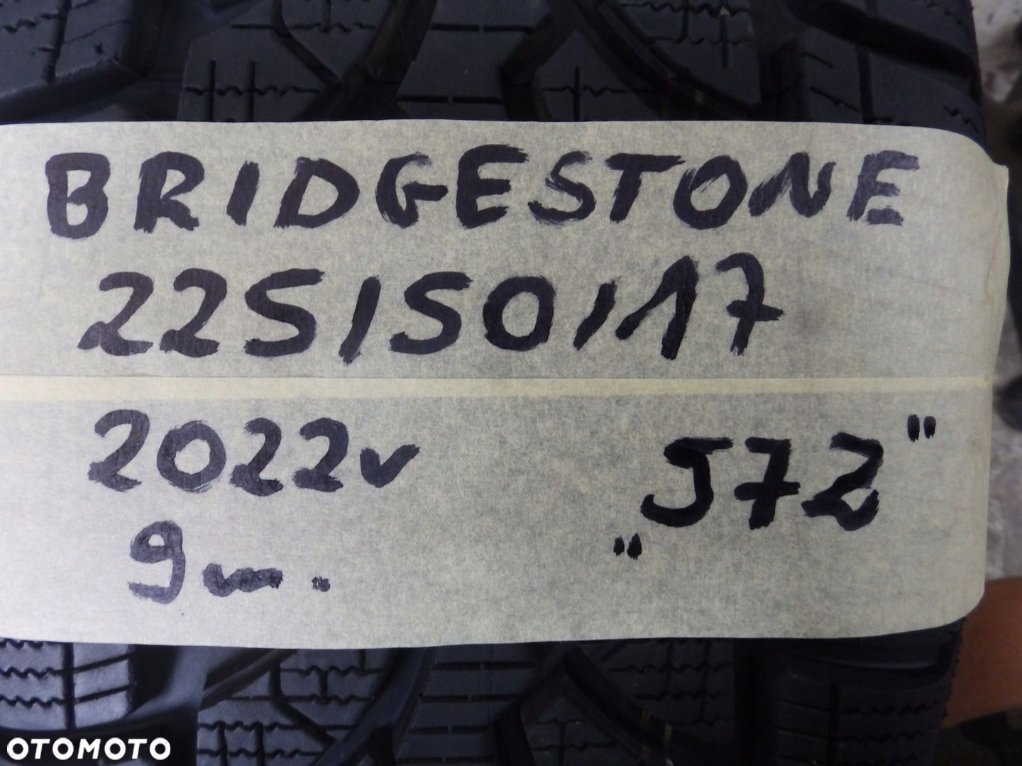 Opona zimowa Bridgestone Blizzak LM-32 RFT 225/50/17 - 9
