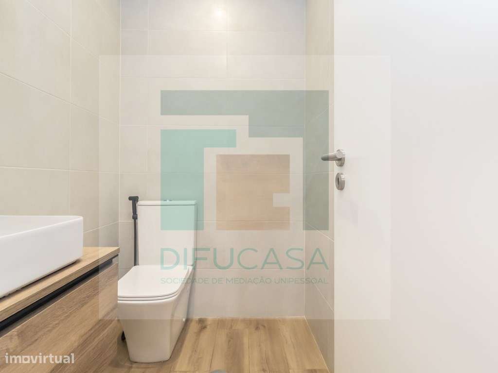 Apartamento T3 Central no Feijó-27