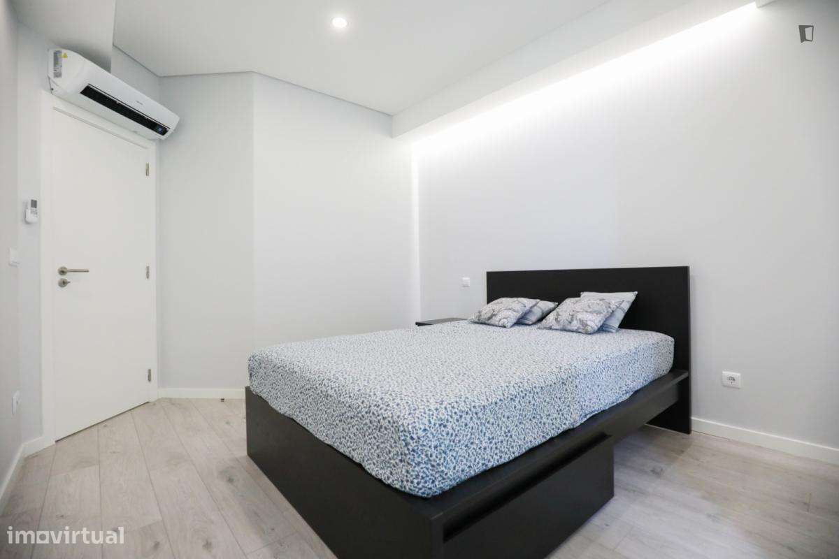 Quarto - localizado em Olivais Lisbon - Grande imagem: 4/7