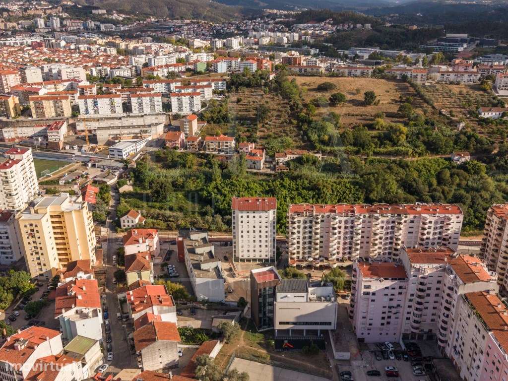 Apartamento T4 com Garagem | Rua Sanches da Gama, Coimbra-30