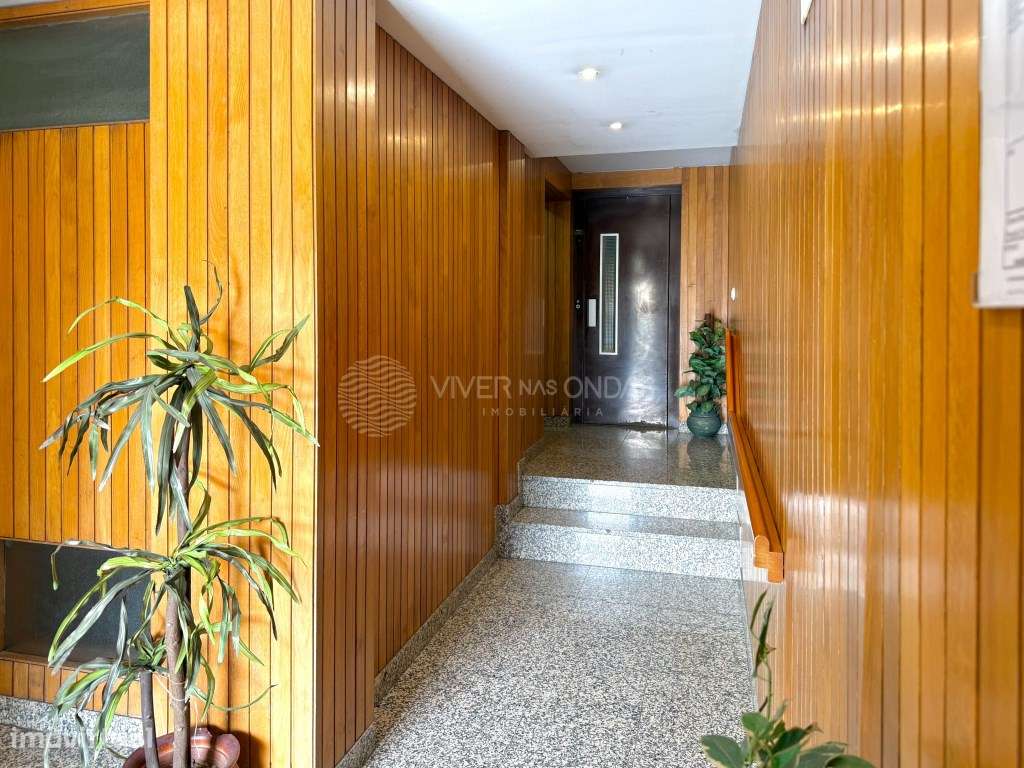 T2 Último Piso com Lareira e Lugar de Garagem | Pedras Rubras-23