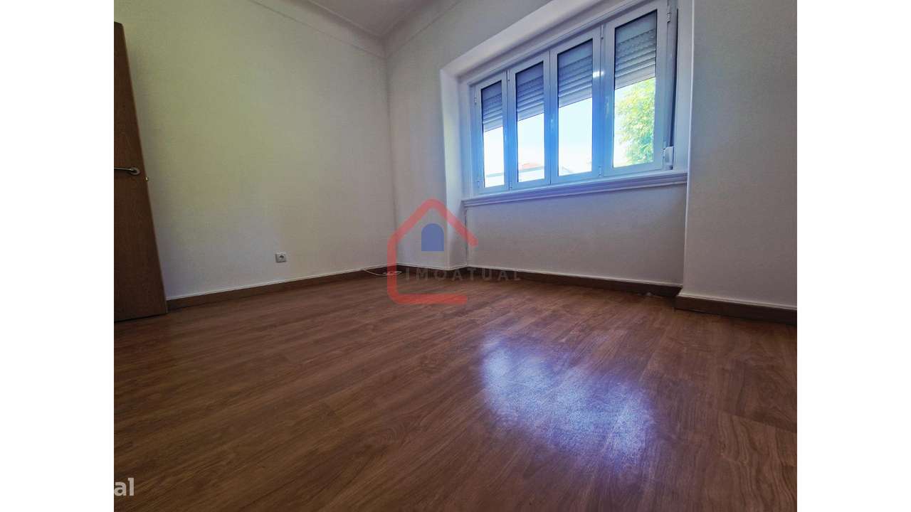 Apartamento T4 em Mercês-14