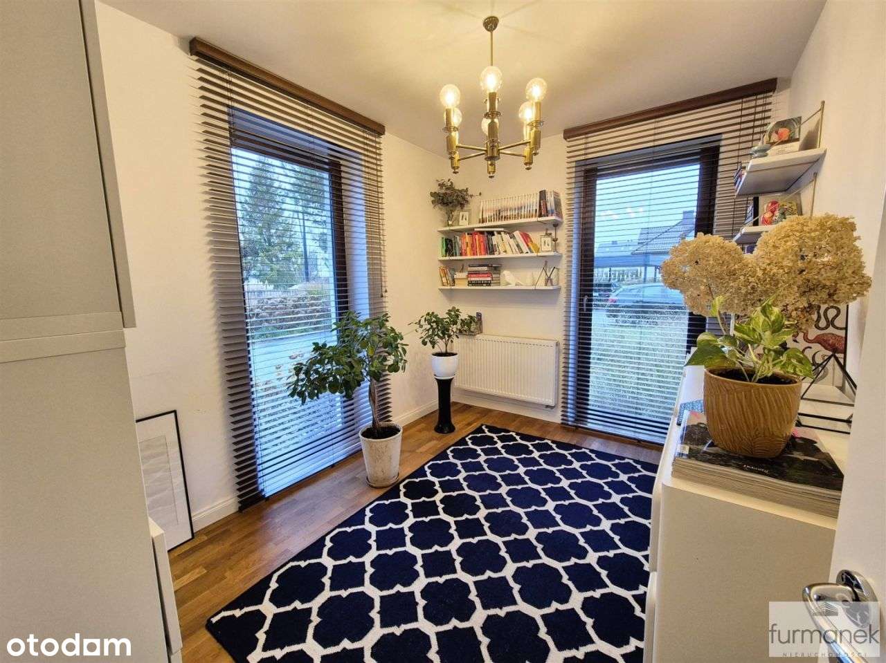 Stylowy, nowoczesny dom z dużym ogrodem-16