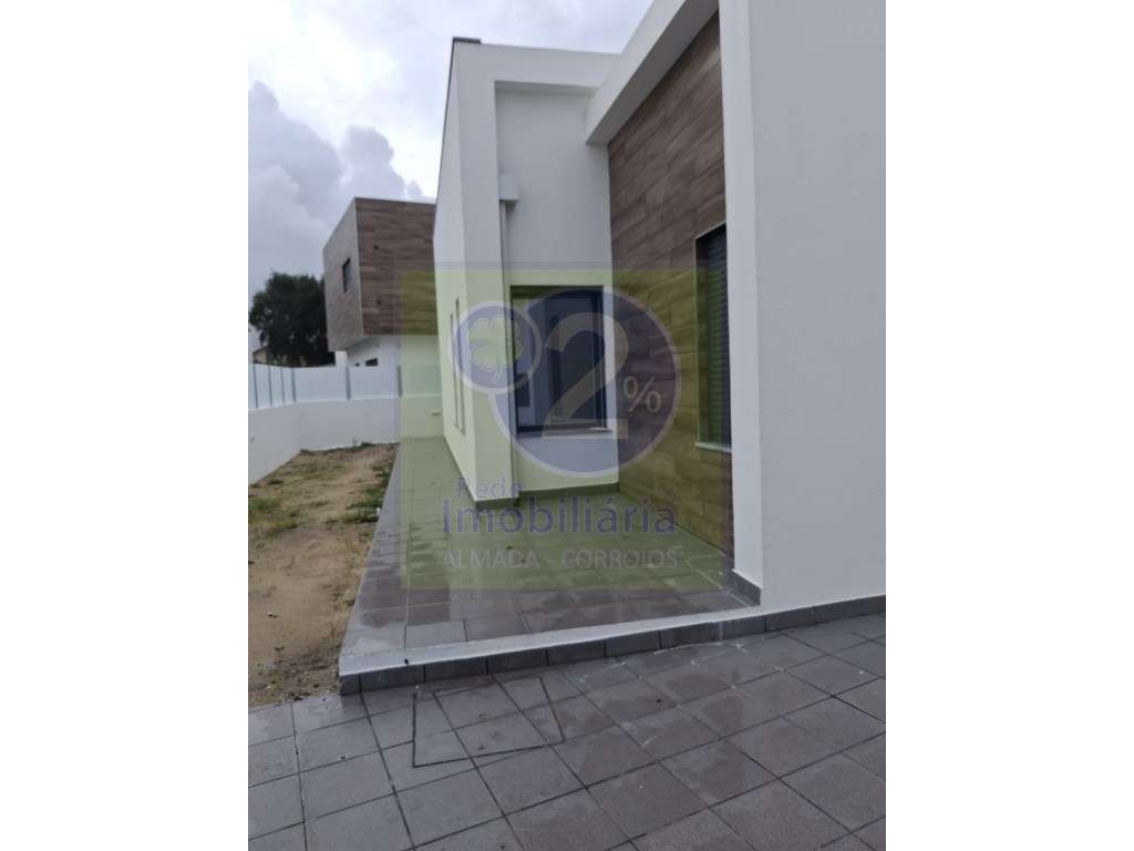 Moradia V5!Nova! Piscina-16