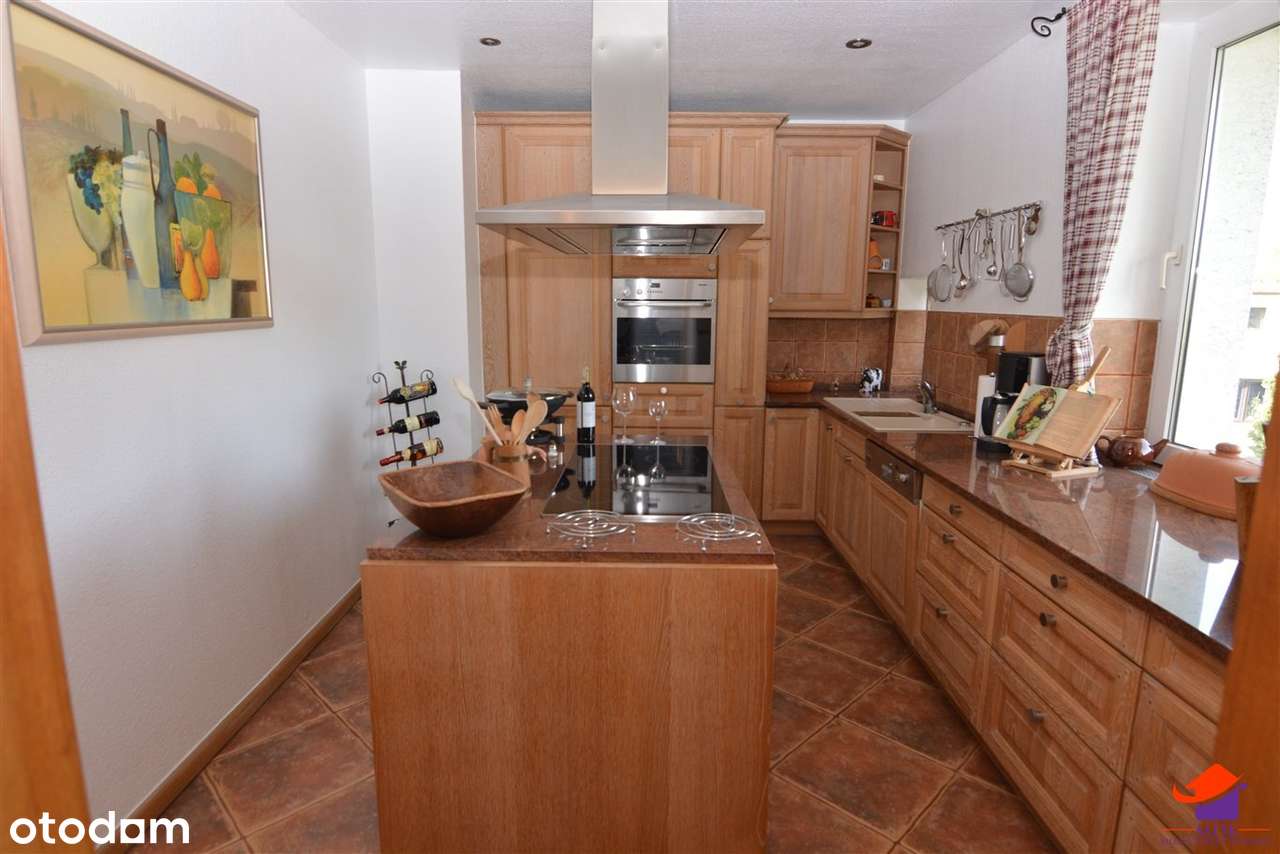 Przestronny dom w wysokim standardzie 262m2-13