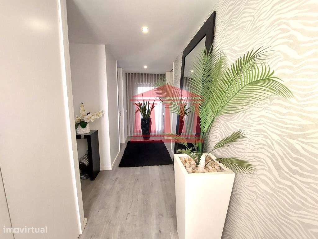 MORADIA TÉRREA SEMINOVA-29