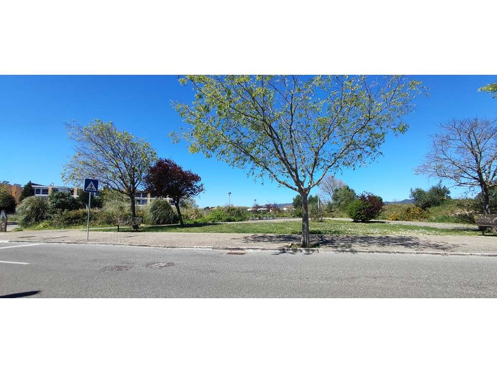 Moradia T3 a venda em Tires-59