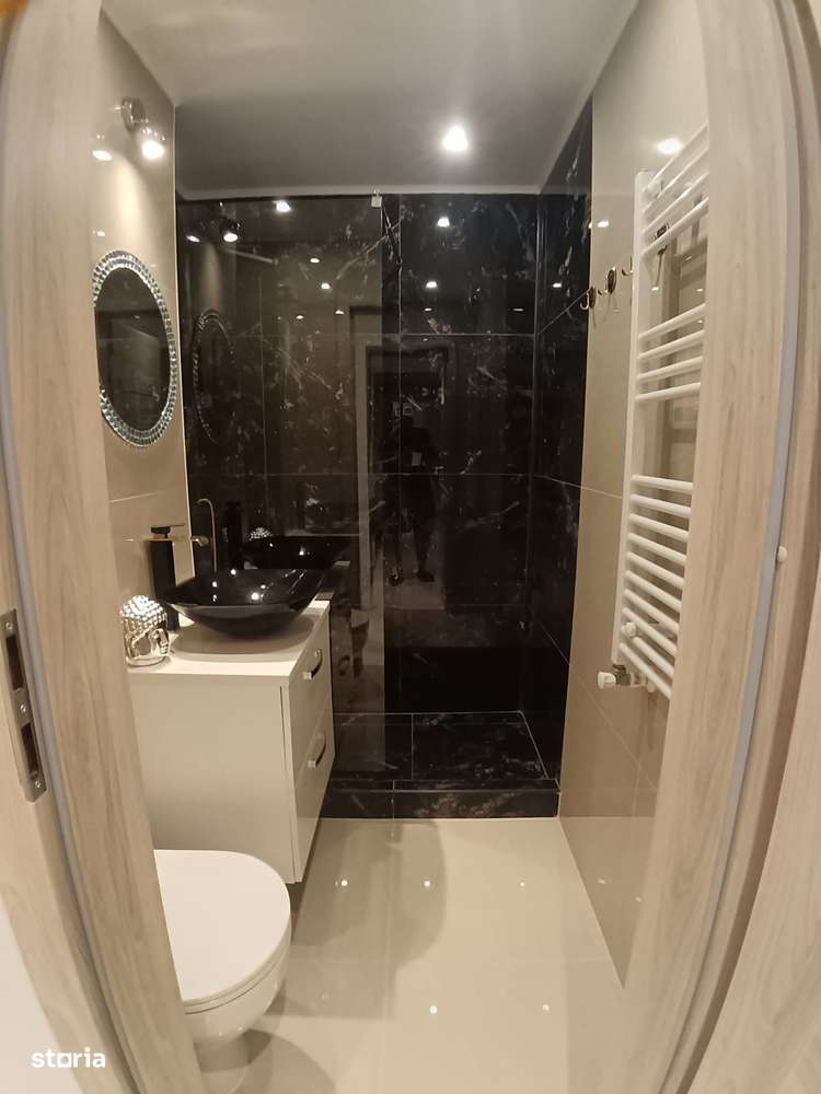 De Vanzare Apartament cu 2 camere zona Viziru 3-8