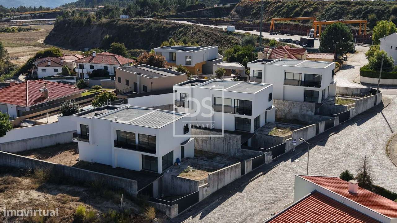 Moradia T3 isolada com vista rio em Amarante.-40