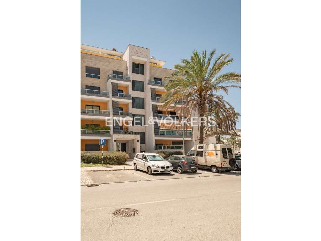 Exclusivo Duplex T2+1 com Terraço Privativo e Vista Panorâmica-28