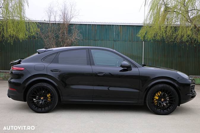 Porsche Cayenne Coupe - 12