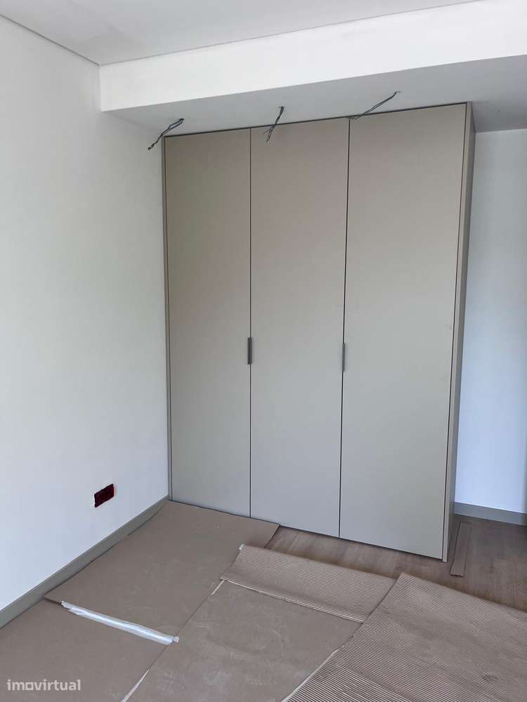 T1 Novo com varanda, garagem e eficiência energética A+-4