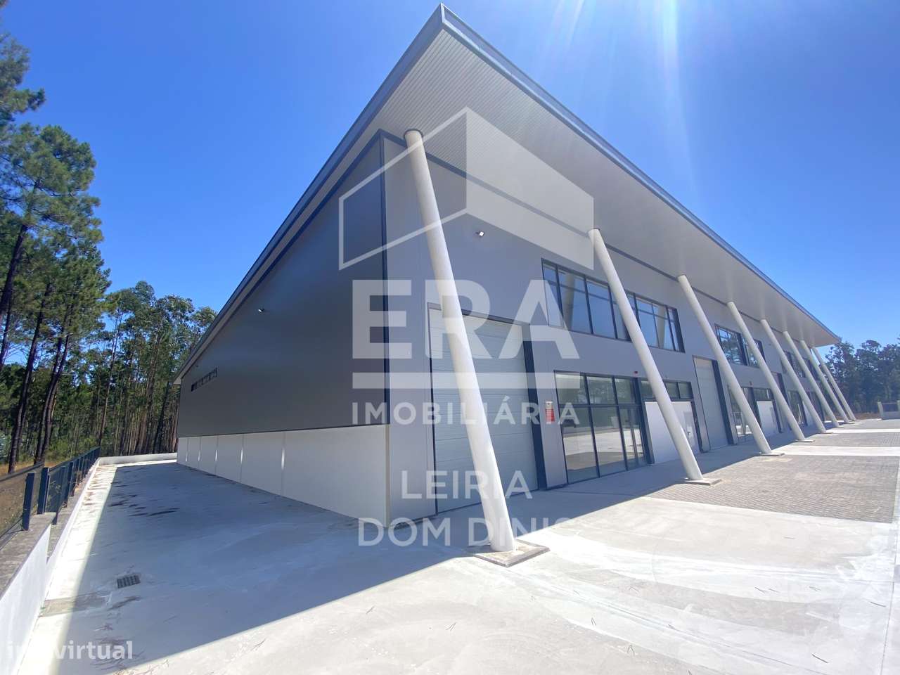 Armazém moderno com escritórios e segurança em Leiria - Grande imagem: 2/14