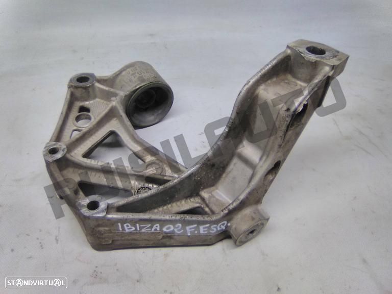 Suporte De Triângulo Frente Esquerdo  Seat Ibiza Iii (6l1) 1.4 - 1