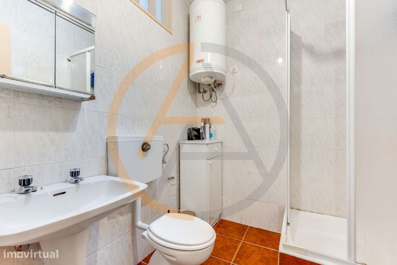 Apartamento T1 com Espaço Exterior | Cedofeita-5