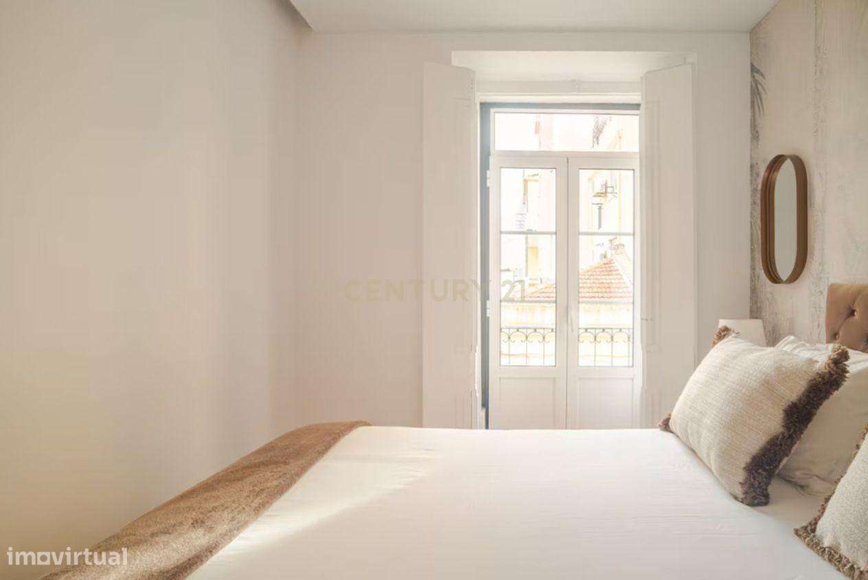 Apartamento T2 renovado na Graça, pronto a habitar ou investir, com fo-6