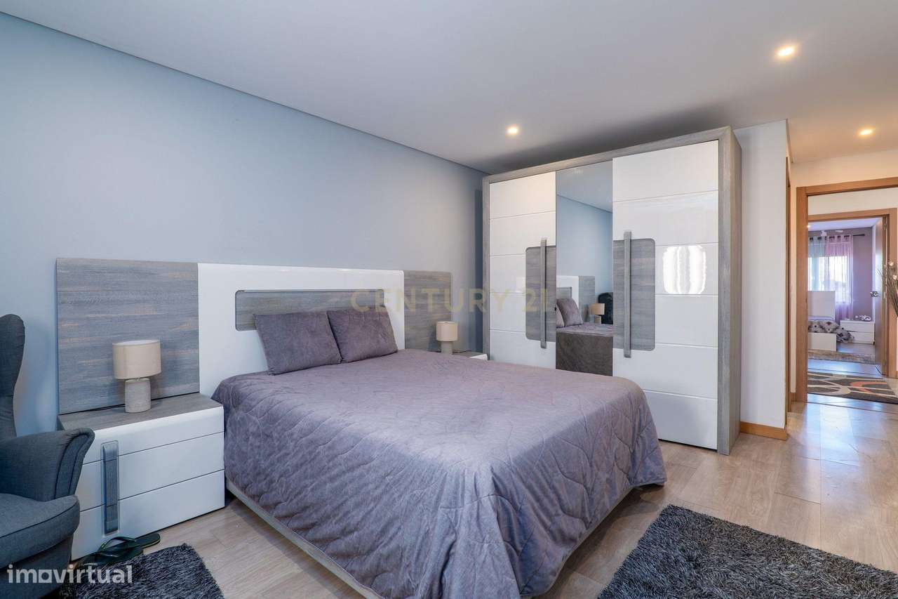 Andar Moradia T3 no Rés-do-Chão com Espaço Exterior em Águas Santas-7