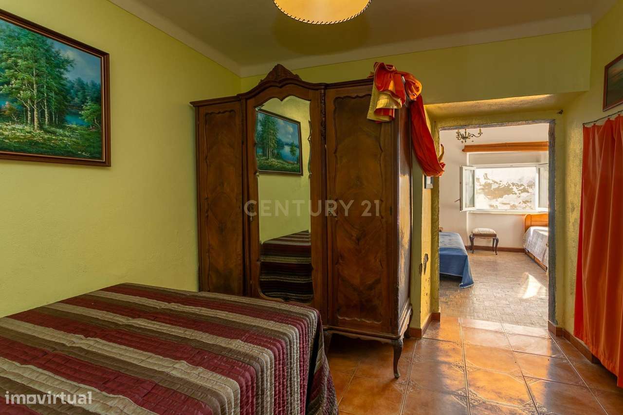 Moradia T2 com Espaço Exterior na Zona Histórica de Mourão - Alentejo - Grande imagem: 5/26