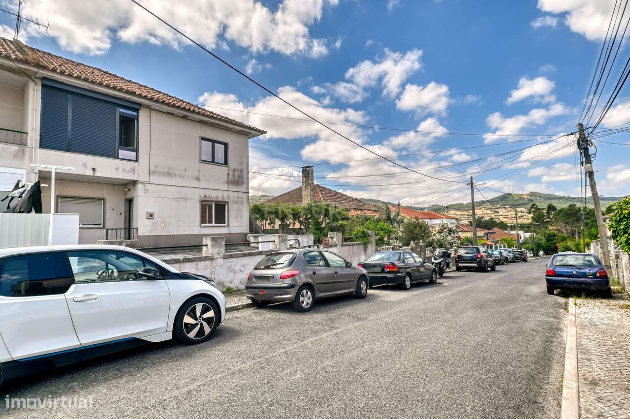 Apartamento T3 em Loures, Lisboa-1