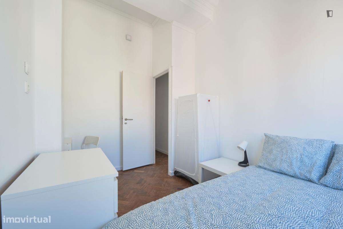 Quarto - localizado em Marquês de Pombal Lisbon - Grande imagem: 3/6