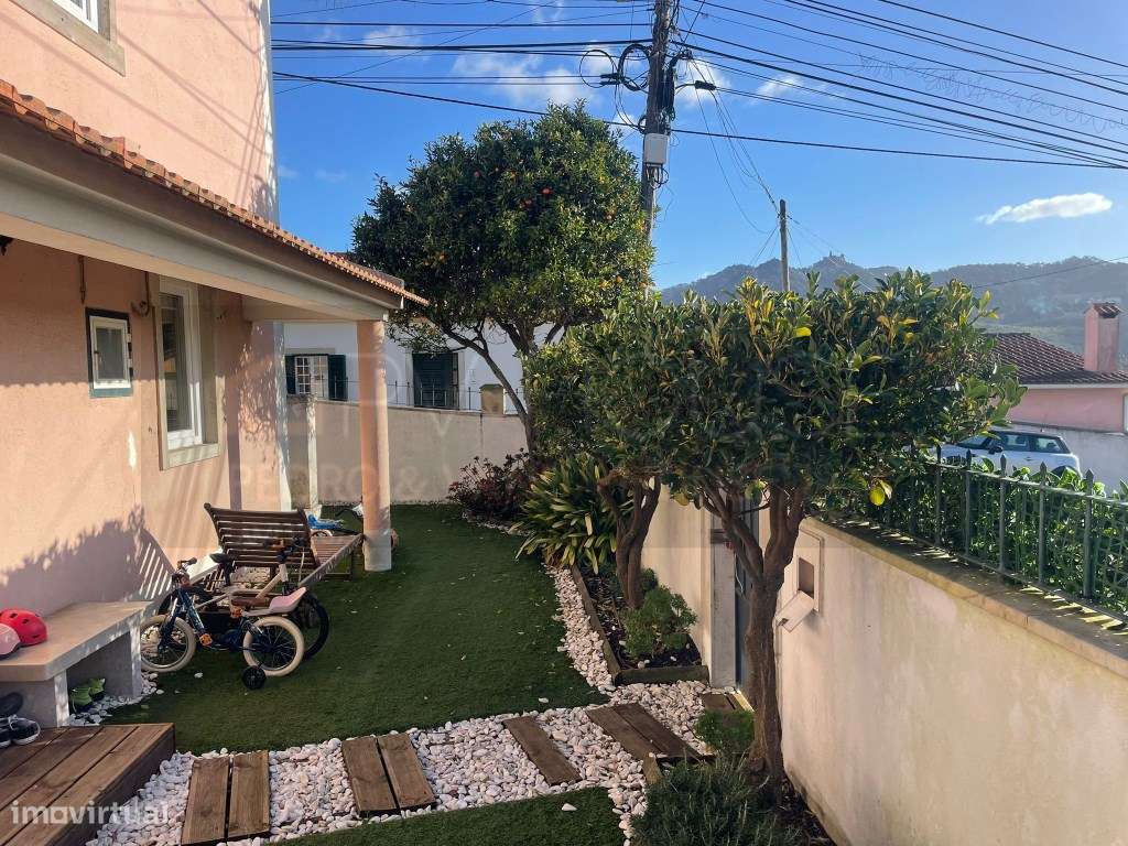 Moradia T3 Renovada na Várzea de Sintra - Charme, Conforto e Vista ...-0