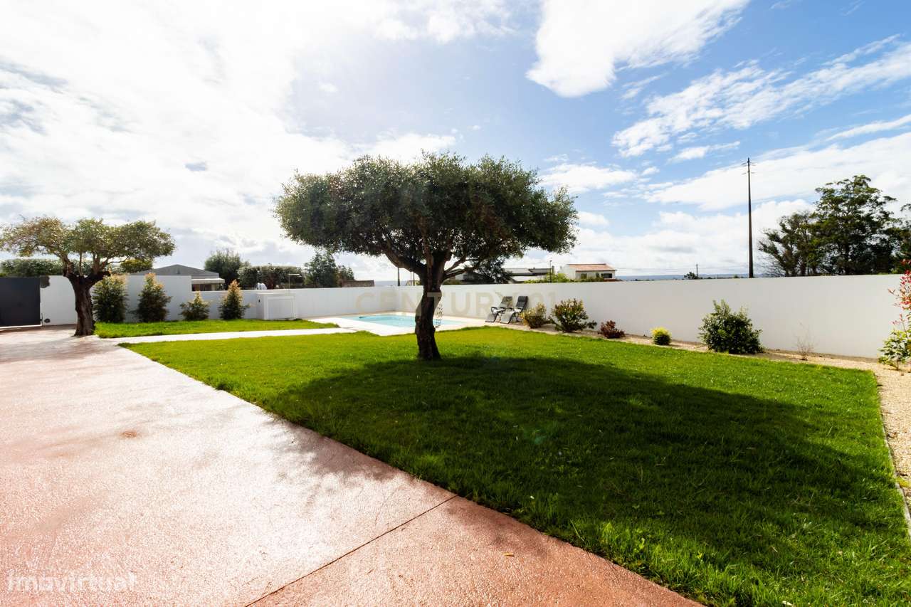 Luxuosa Moradia T3+1 I Piscina I Entroncamento - Grande imagem: 4/31