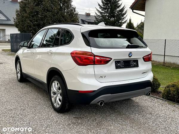 BMW X1 xDrive18d - 4