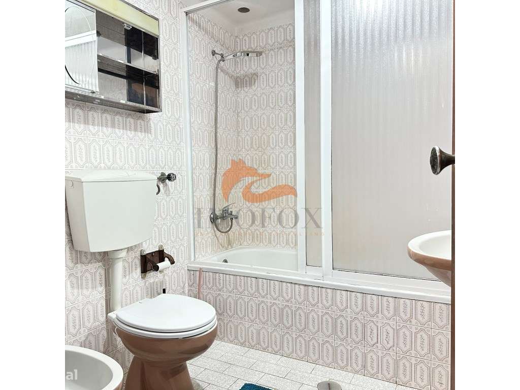 Moradia com 4 quartos e garagem em Avô, Oliveira do Hospital - Grande imagem: 5/31