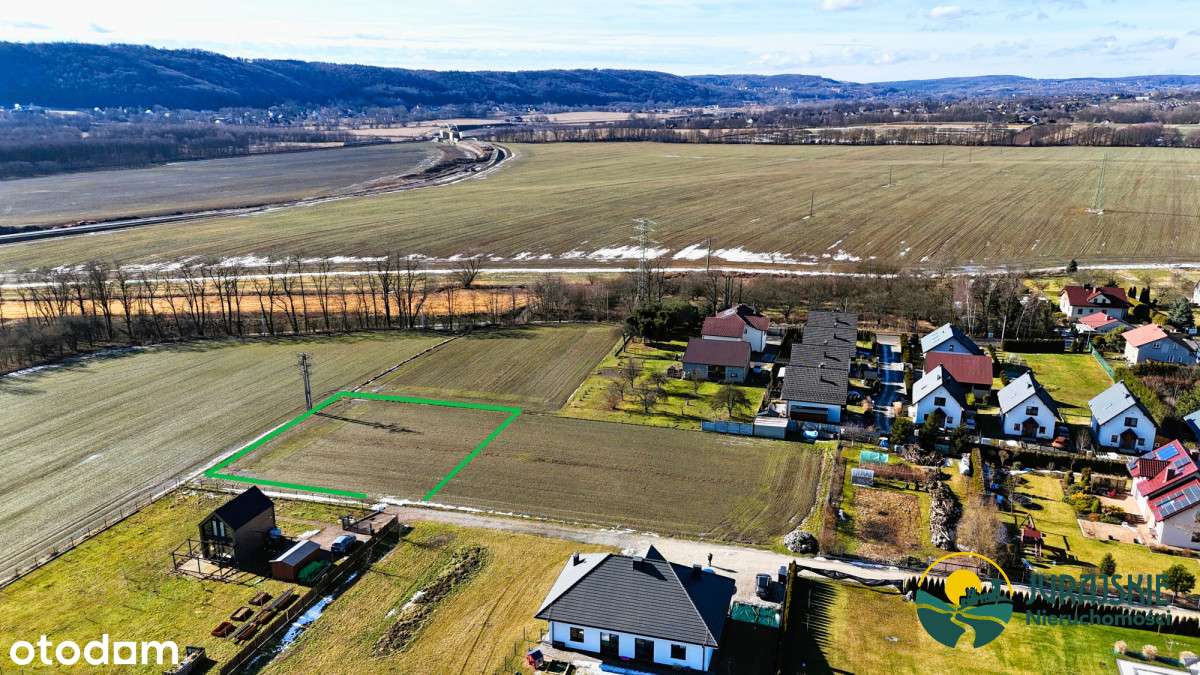 Atrakcyjna działka budowlana w Więckowicach-0