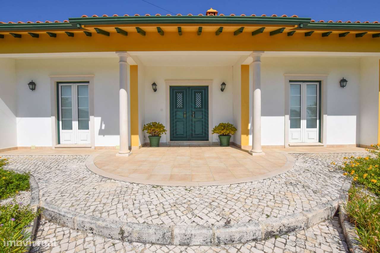 Moradia térrea T4 com garagens e piscina em Casal da Pinheira Torres N - Grande imagem: 4/60