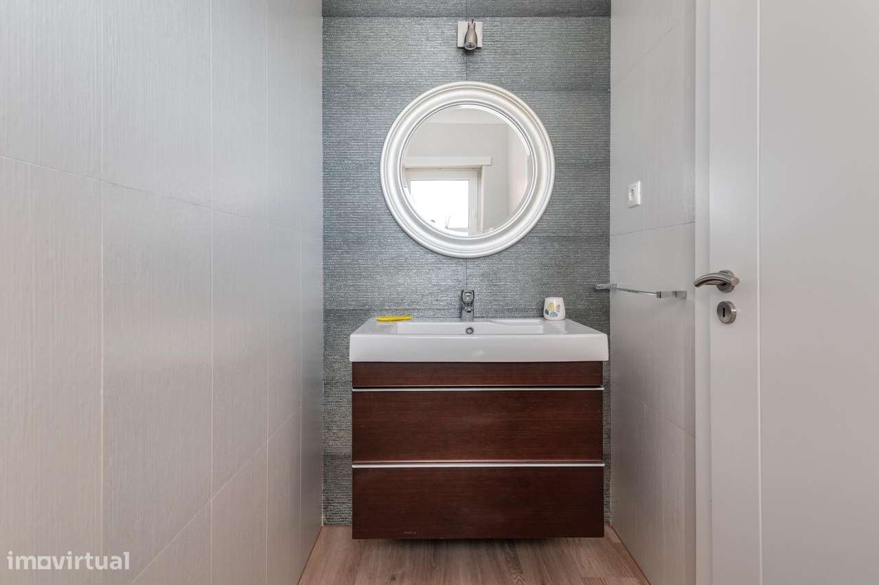 Moradia T3 com Jardim e Garagem | Construída em 2011 | São Pedro...-15