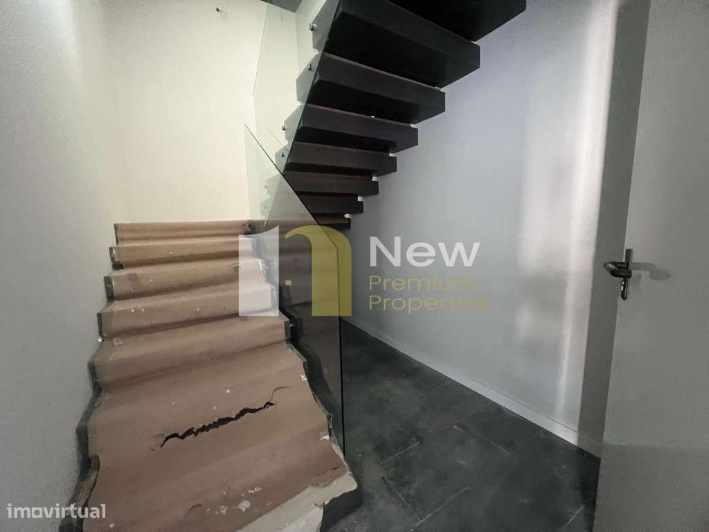 Moradia Nova T3+1 com Piscina em Alcochete.-31