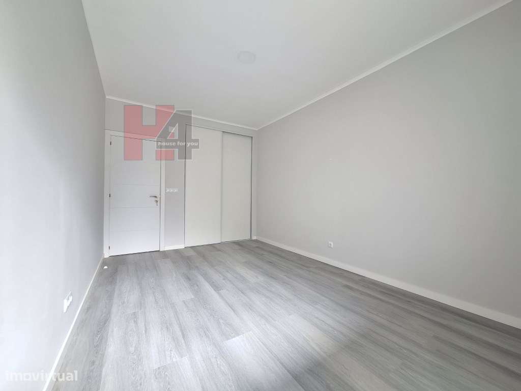 Apartamento T2 totalmente remodelado em Oeiras próximo da praia-28