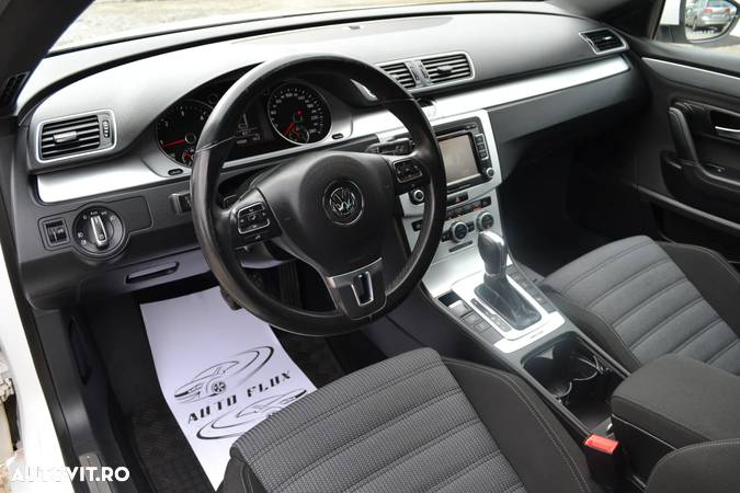 Volkswagen Passat CC 2.0 TDI DSG 4Motion BMT - 11