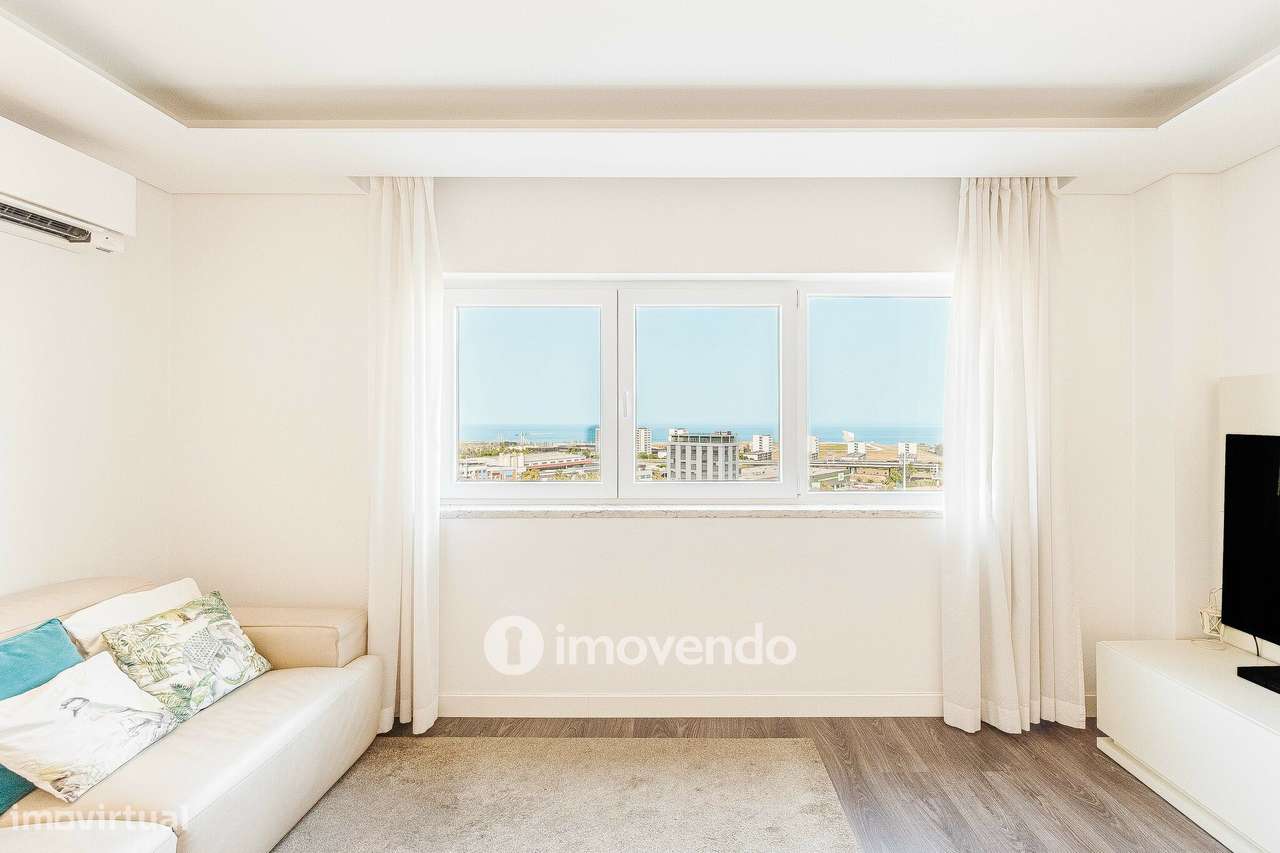 Apartamento T4, com estacionamento e vistas sobre o Tejo, em Sacavém - Grande imagem: 4/59