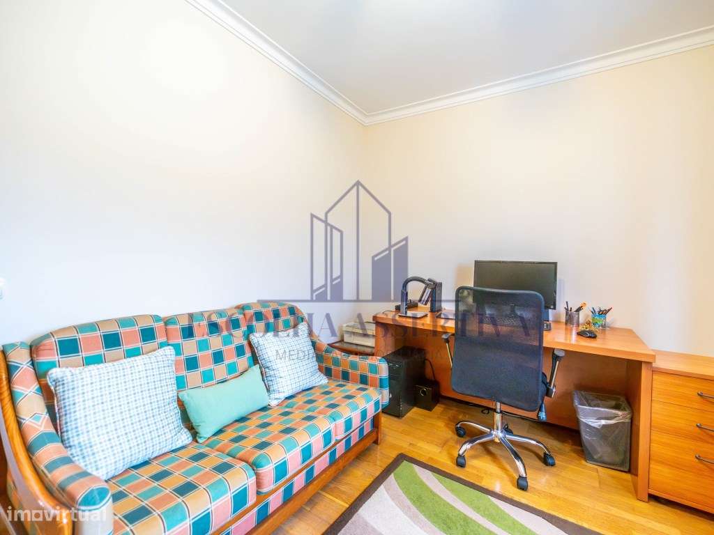 Elegância e Exclusividade na Aroeira - Moradia com Piscina, Jardim ...-33