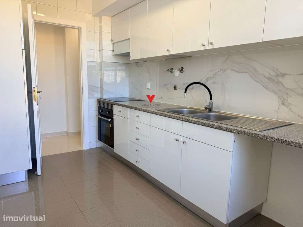 Apartamento T3 renovado no Feijó-8