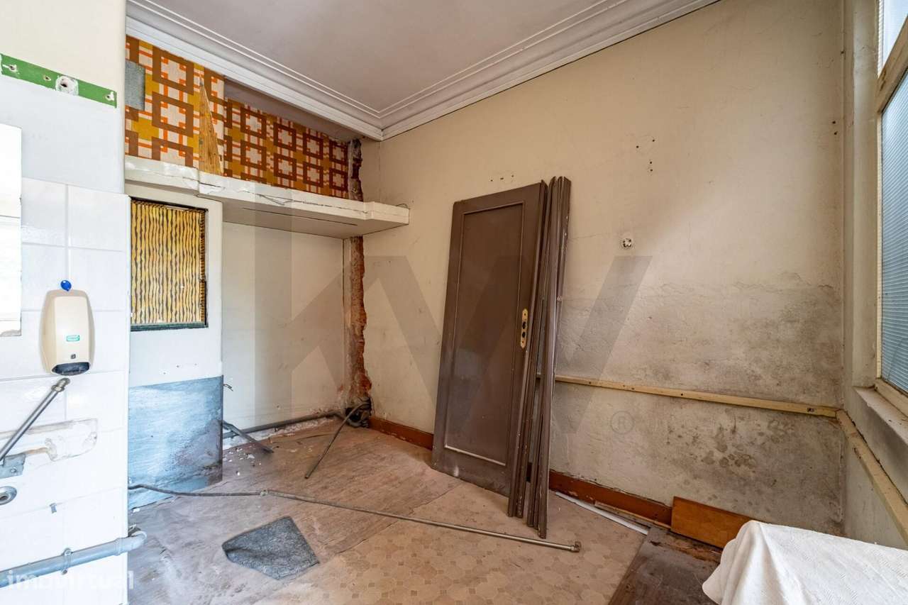 Prédio no centro histórico de Braga-11