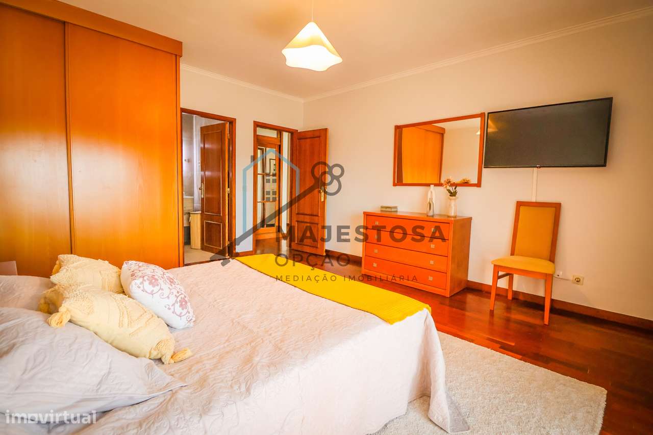 Apartamento T3 com Excelente Localização — São Vicente, Braga-21