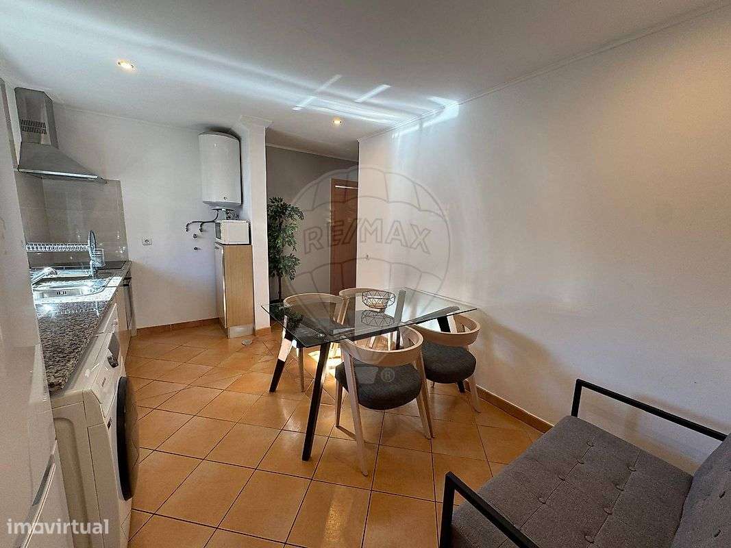 Apartamento T1 para arrendamento - Grande imagem: 2/12