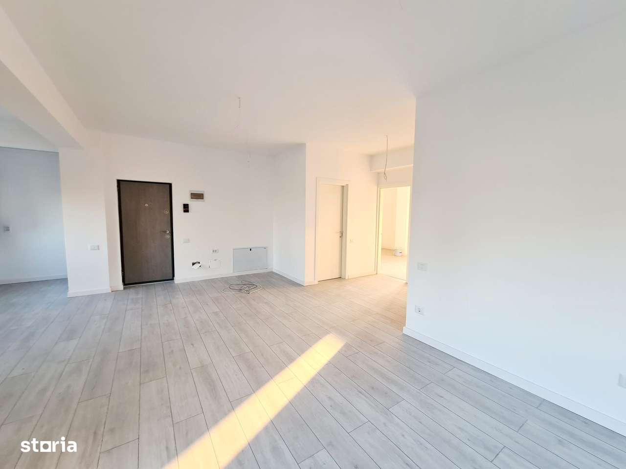 Apartament 3 camere de vanzare-2