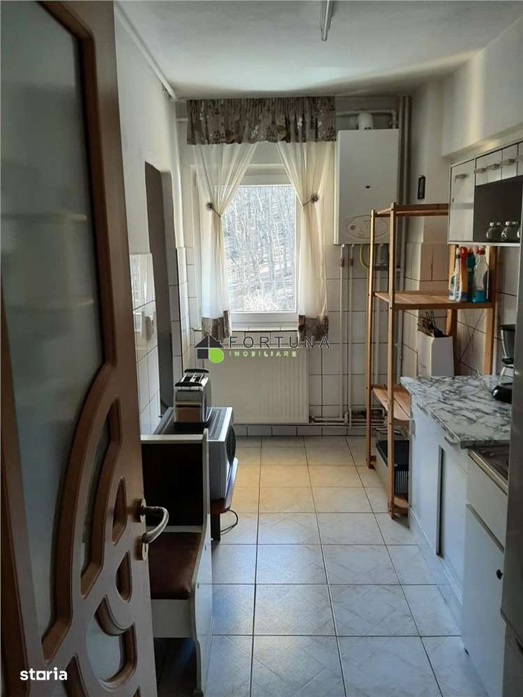 De vanzare apartament cu 2 camere decomandate in Racadau-6