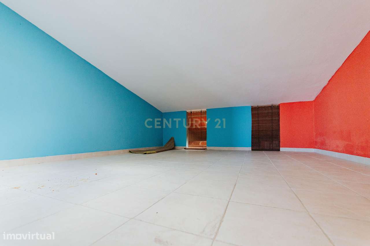 Moradia Isolada T4 Sarilhos Grande, Montijo-34